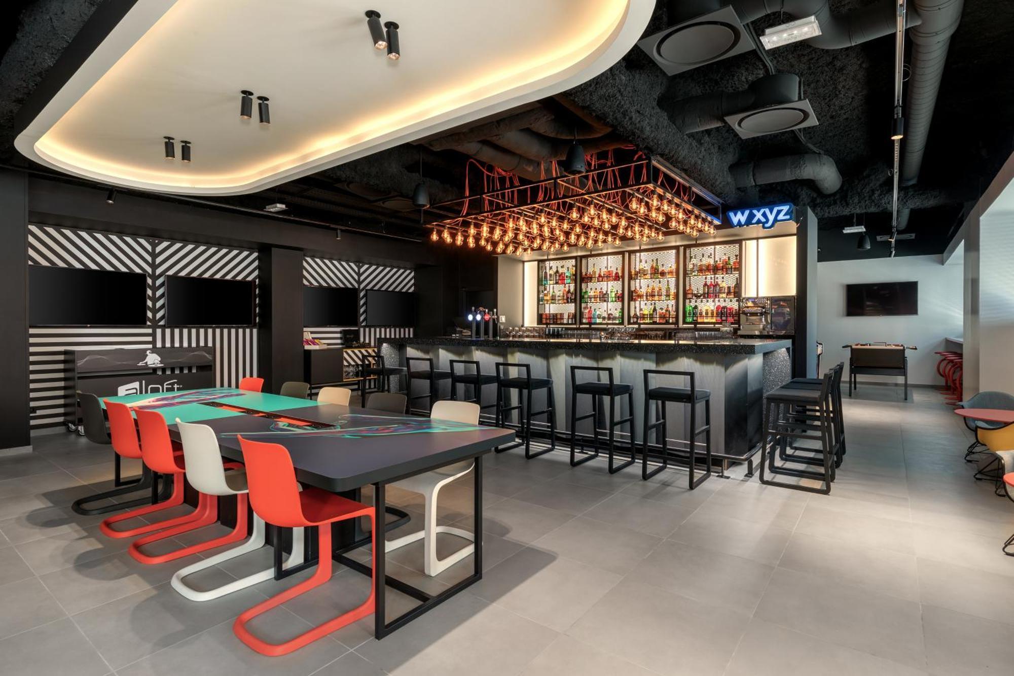 Aloft Hotel Dijon By Marriott Екстериор снимка